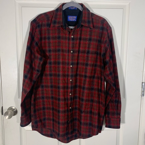 Pendleton Lodge 100% Virgin Wool Plaid Long Sleeve Button Down Size Medium - Picture 1 of 10